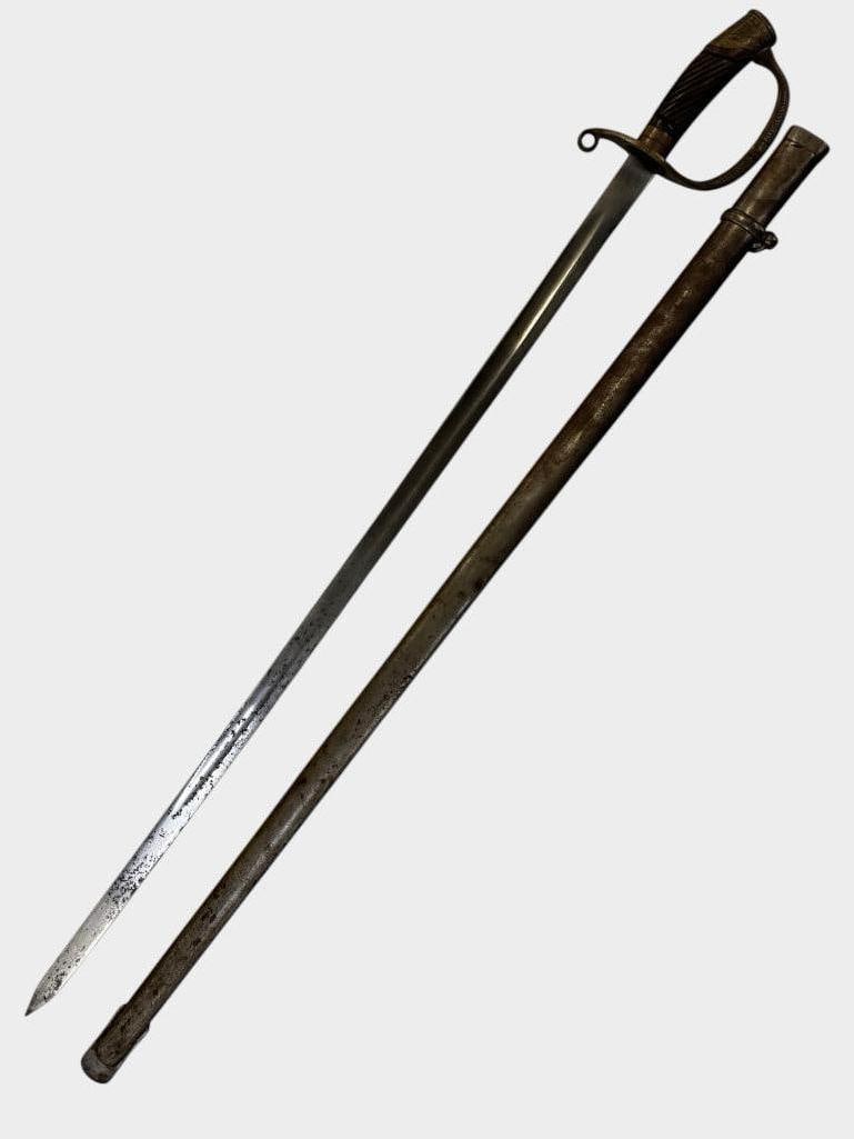 Russian M 1881 Dragoon Shashka Sabre: Imperial Russian M 1881 Dragoon Shashka Sabre. Sword in scabbard approx. 39 x 5 x 1 inches.
