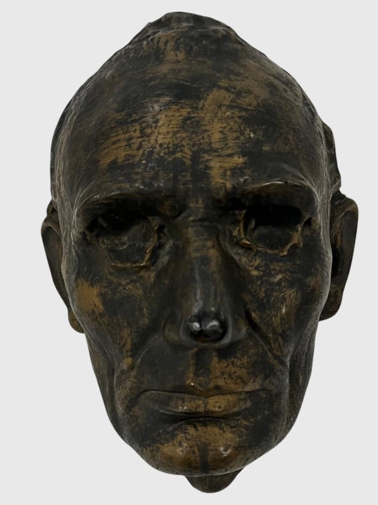 Abraham Lincoln plaster Life Mask: Abraham Lincoln plaster Life Mask. Approx. 10 x 8 x 6 inches.