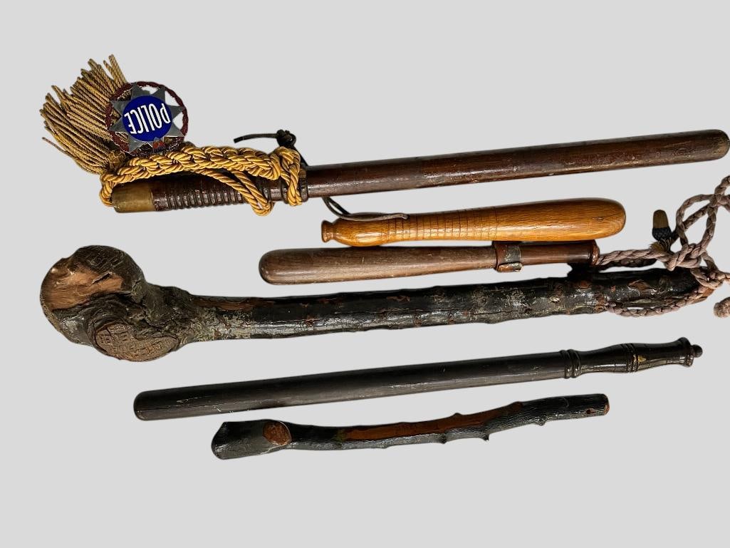 Clubs and Shillelagh's: Clubs and Shillelagh's. 6 pieces. Largest approx. 27 x 5 x 5 inches.
