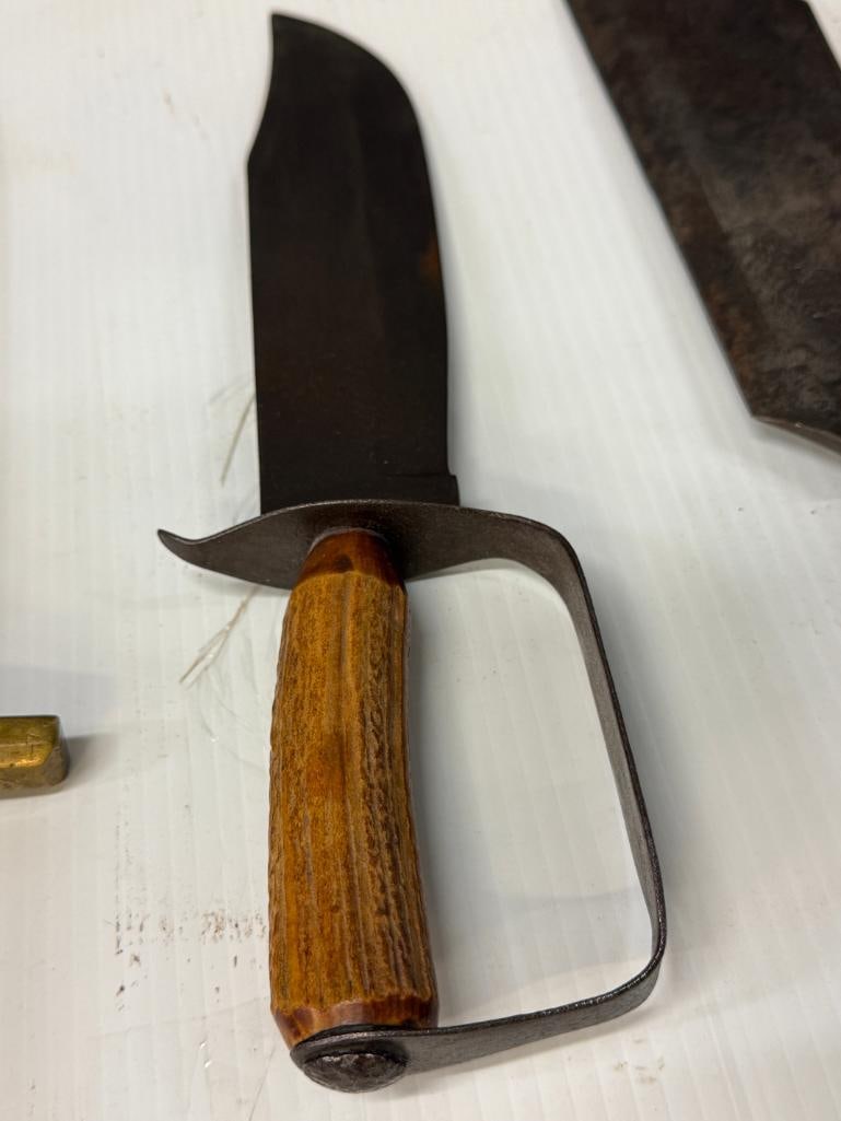 4 Large Knives - 3