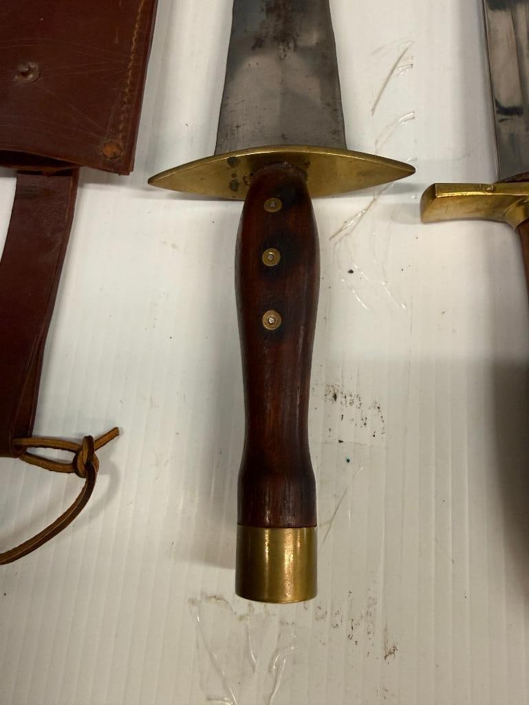 4 Large Knives - 2