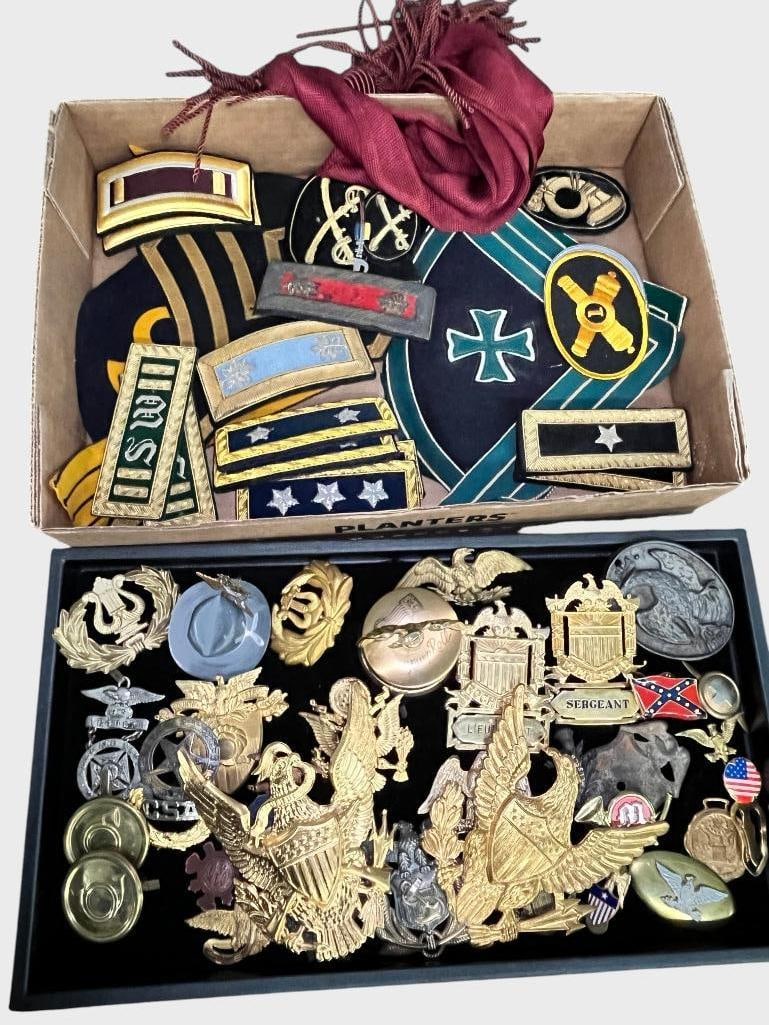 Shoulder boards, badges, pins and more (1 of 5)