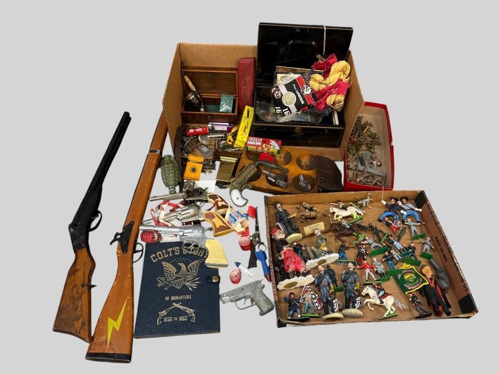 Soldier figures, lighters, toy guns etc. (1 of 9)