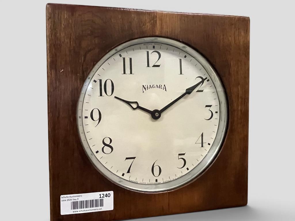 Niagara Oak Wall Clock (1 of 5)