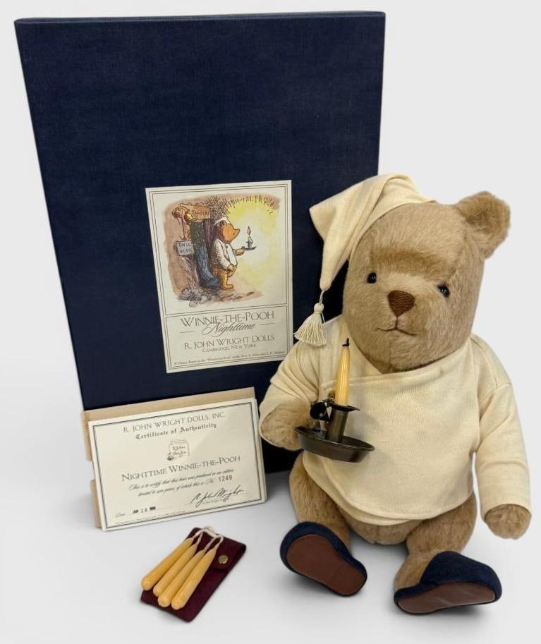 R. John Wright Nighttime Winnie the Pooh doll (1 of 7)