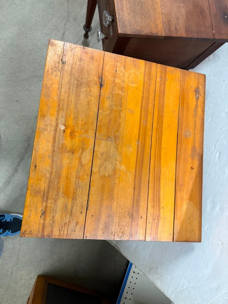 2 Antique Side Tables - 4