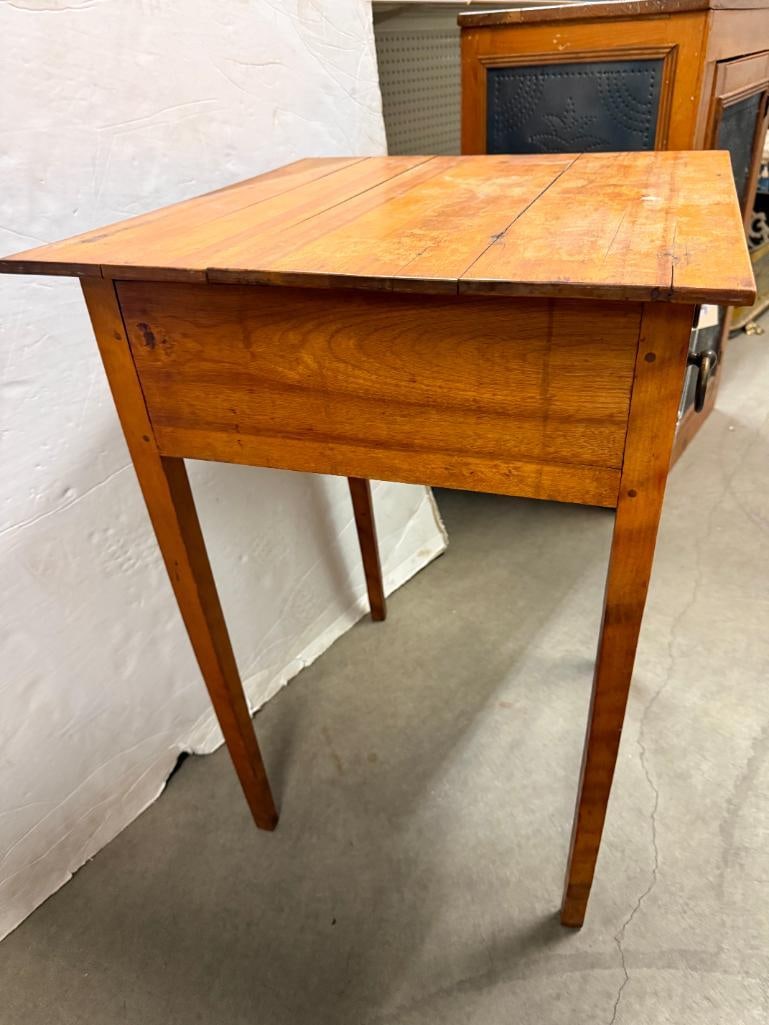 2 Antique Side Tables - 7