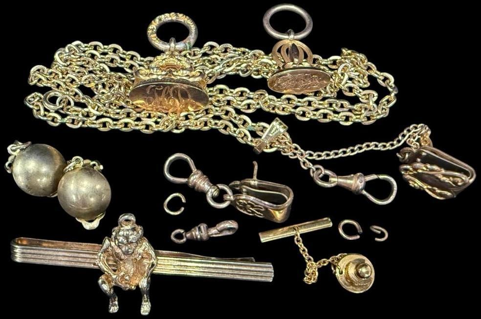 Group of mostly Gold Filled items: Group of mostly Gold Filled items. Including cufflinks, tie bar with monkey, tie tack and more.