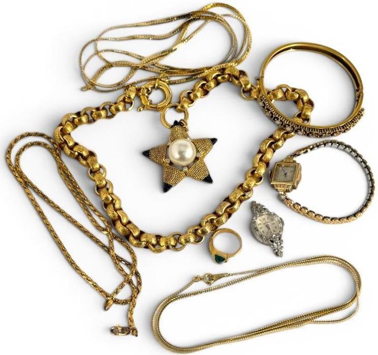 Costume Jewelry Necklaces, Watches, Bracelet and Ring (1 of 6)