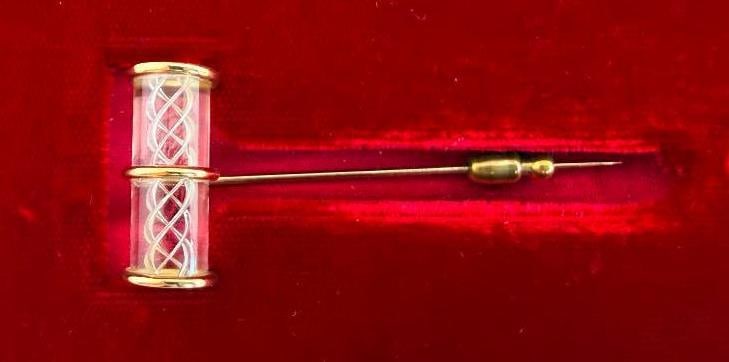 Steuben Glass Air Twist 14k Gold Pin (1 of 5)