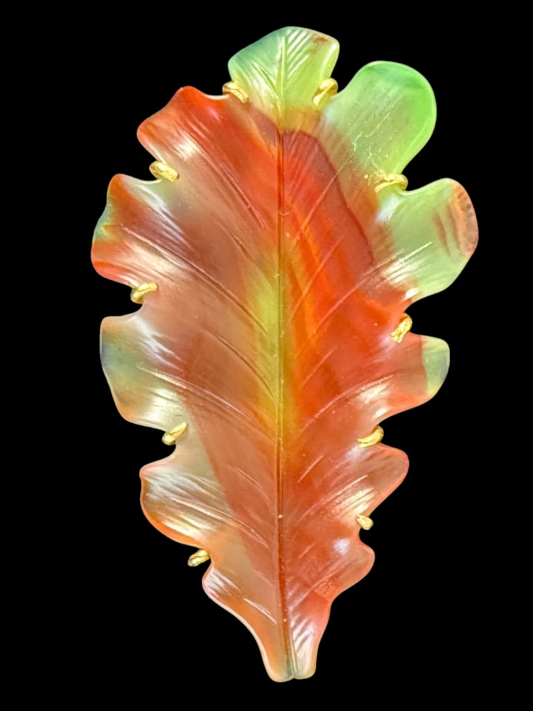 18k Gold and Carved Chalcedony Leaf pin: 18k Gold and Carved Chalcedony Leaf pin. Approx. 1.75 x 1 inch.