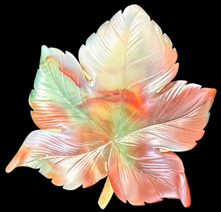 18k Gold and Carved Chalcedony Leaf pin (1 of 3)