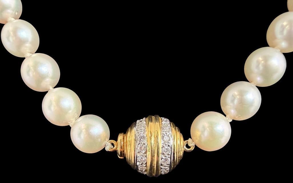 Pearl Necklace with 18k and Diamonds Ball Clasp (1 of 4)