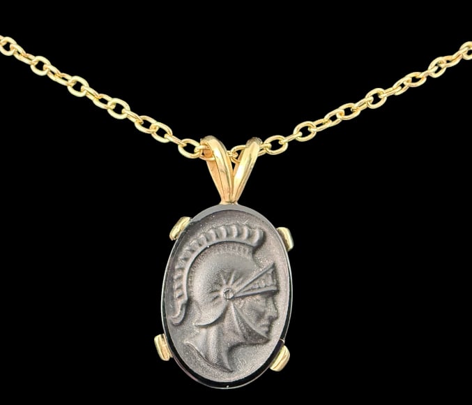 14k Gold Necklace with Onyx Soldier Cameo: 14k Gold Necklace with Onyx Soldier Cameo set in 14k. Approx. 3.9 grams. Clasp to pendant approx. 7.25 inches.