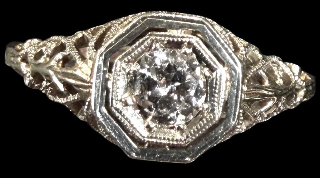 14k Gold Art Deco Ring with Diamond: 14k Gold Art Deco Ring with Diamond. Approx. 2.4 grams. Approx. 1/2 ct. Size 5.