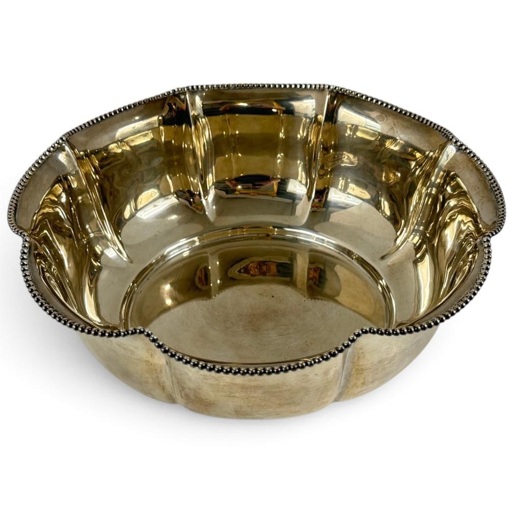 Sterling Silver 3 Quart Bowl: George W. Shiebler & Co. Sterling Silver 3 Quart Bowl. Approx. 20.6 ozt. Approx. 10.5 x 3.5 inches.