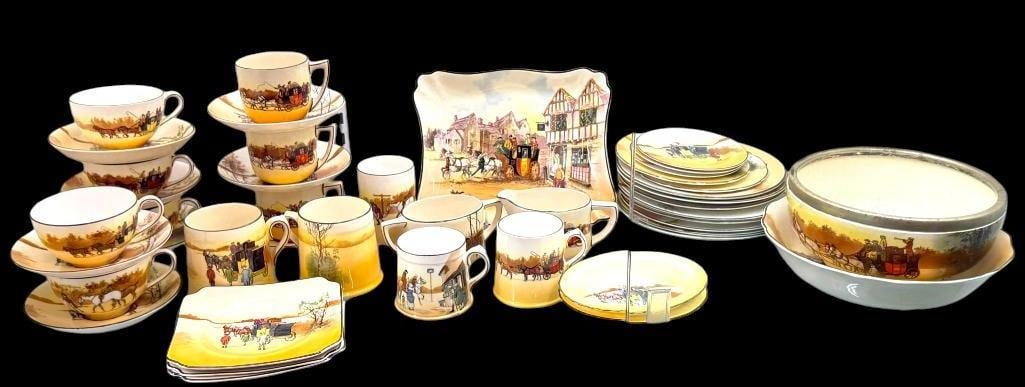 Royal Doulton Coaching Days Tableware: Royal Doulton Coaching Days Tableware. Approx. 44 pieces. Including cups / saucers, plates, mugs and more.