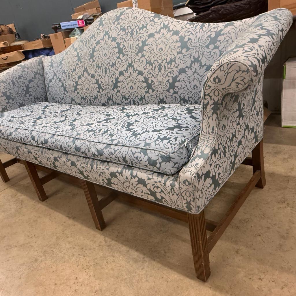 Kittinger Colonial Williamsburg Camelback Sofa - 2