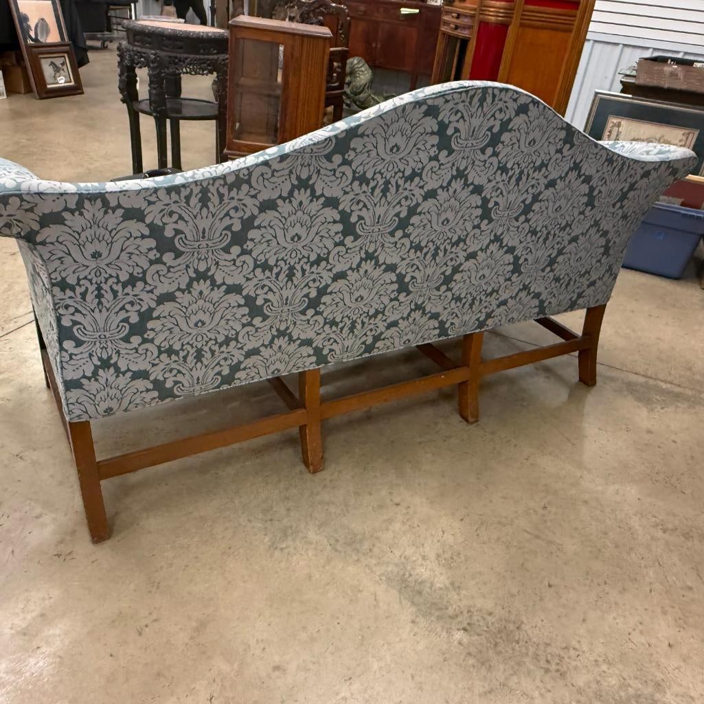 Kittinger Colonial Williamsburg Camelback Sofa - 3