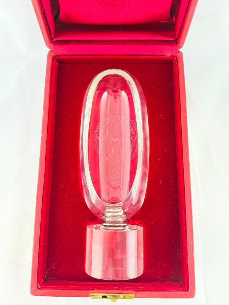Steuben Art Glass Etched Christmas Sculpture: Steuben Art Glass Domed Etched Christmas Sculpture with candles and flowers. Approx. 10.5 x 3.5 x 3.5 inches.