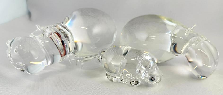 3 Steuben Art Glass Hippo Paperweights (1 of 9)