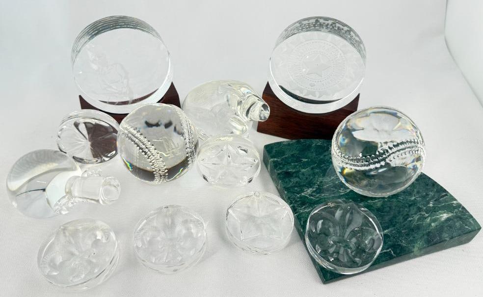 11 Steuben Art Glass Paperweights (1 of 9)