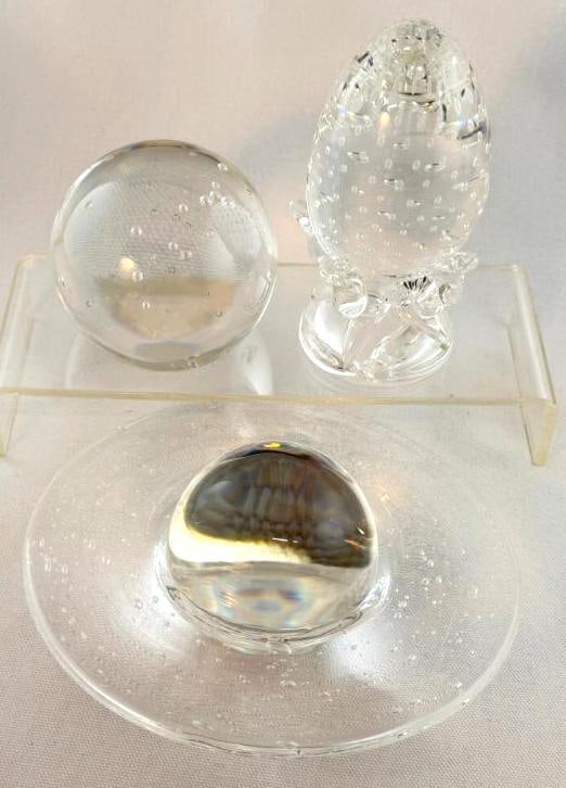 3 Steuben Art Glass Paperweights: 3 Steuben Art Glass Paperweights. Including controlled bubble egg, sphere and Saturn. Saturn approx. 6 inch diameter.