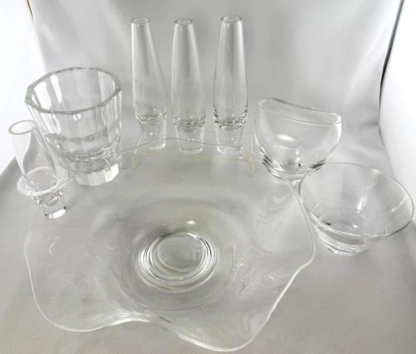 Steuben Art Glass Vases and Bowls: Steuben Art Glass Vases and Bowls. 8 pieces. Pocket vase approx. 5 x 4.5 x 3.5 inches.
