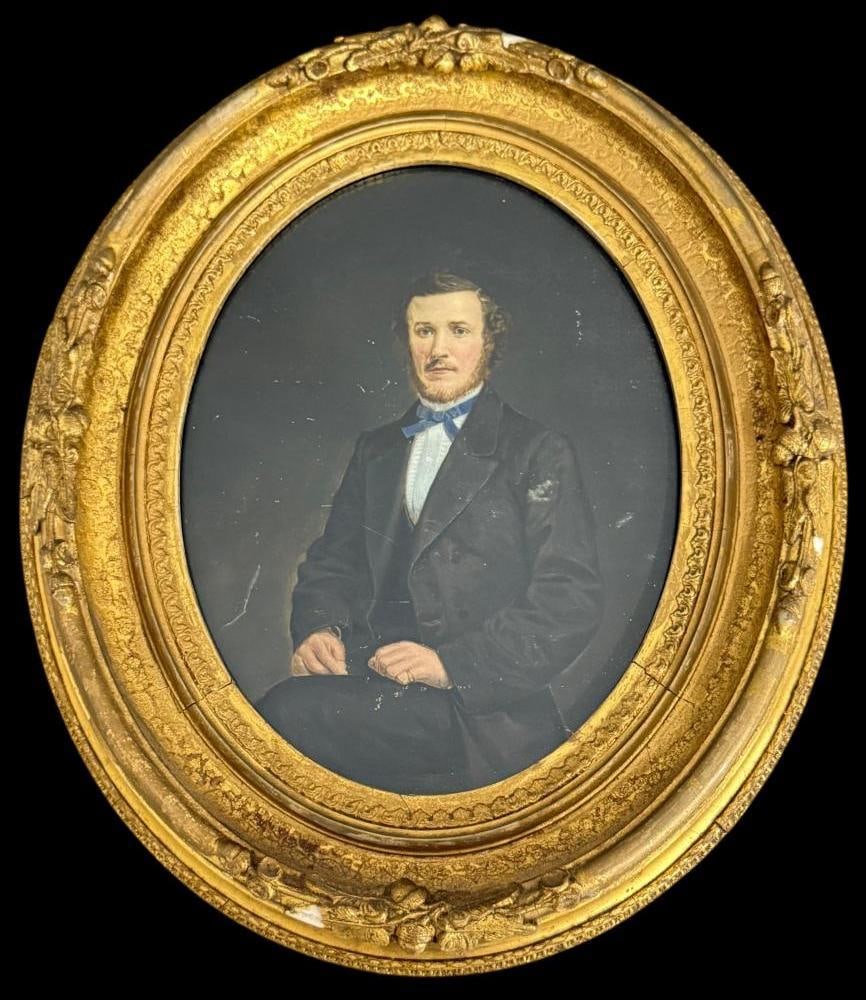 19th Century Portrait of a Gentleman in Gold Gilt Frame: 19th Century Portrait of a Gentleman in Gold Gilt Frame. Approx. 8.5 x 6.5 inches. Frame approx. 12.5 x 10.5 inches.