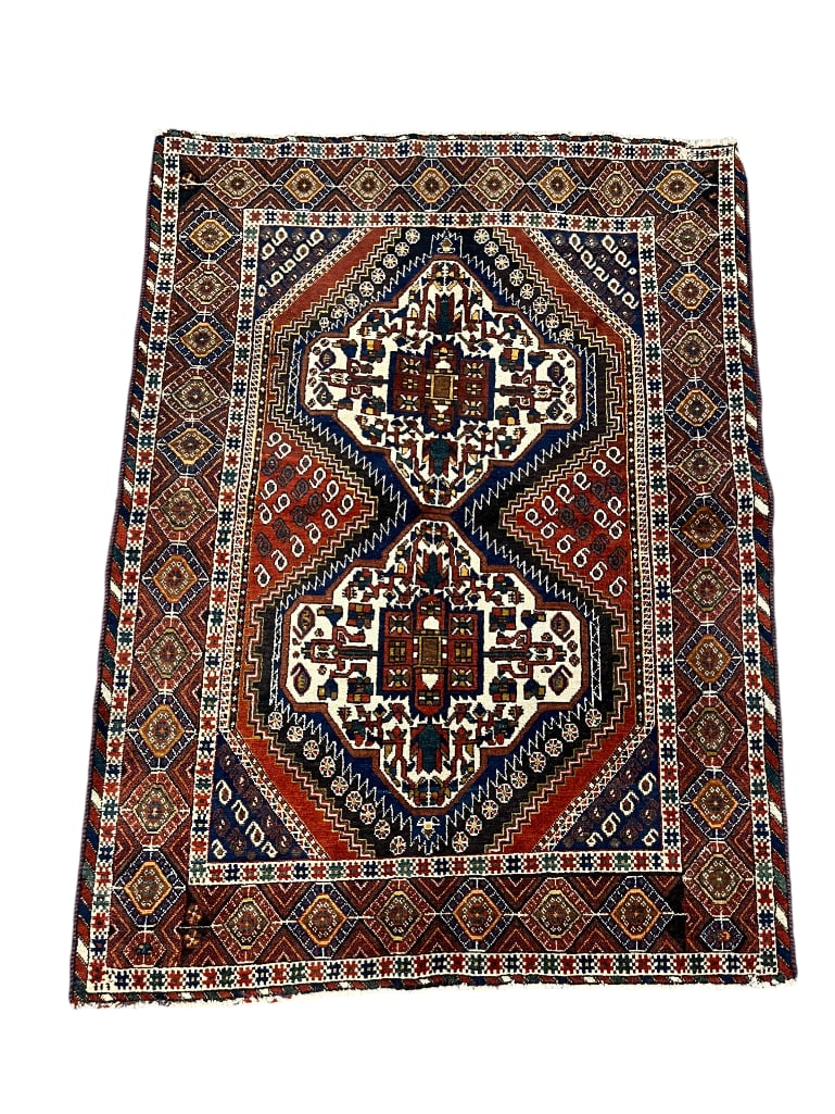 Persian Shiraz rug: Persian Shiraz rug. Approx.51 x 38 inches.