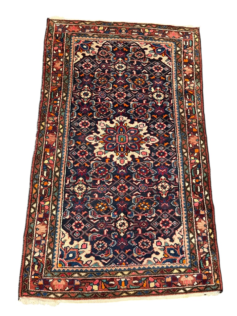 Persian Dargazine rug: Persian Dargazine rug. Approx. 65 x 39 inches.