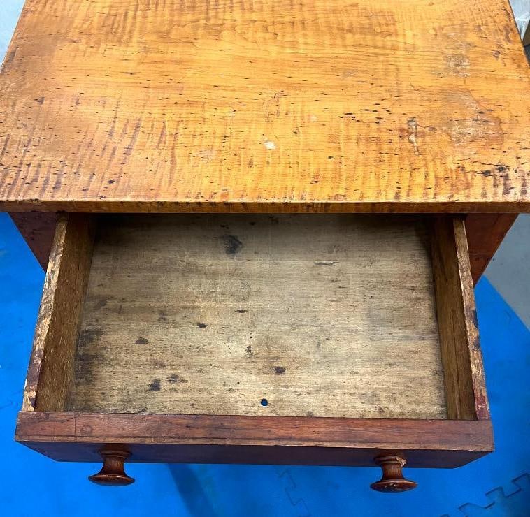 Tiger Maple One Drawer Stand - 3