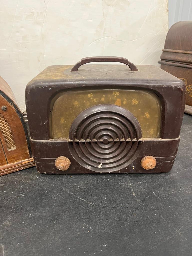 5 Antique Radios - 4