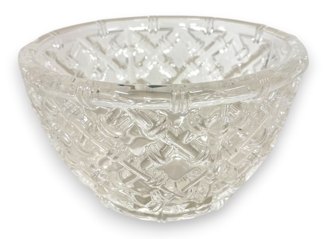 Tiffany & Co. Woven Bamboo lattice glass bowl: Tiffany & Co. Woven Bamboo lattice and knot glass bowl. Approx. 9 x 9 x 5.5 inches.
