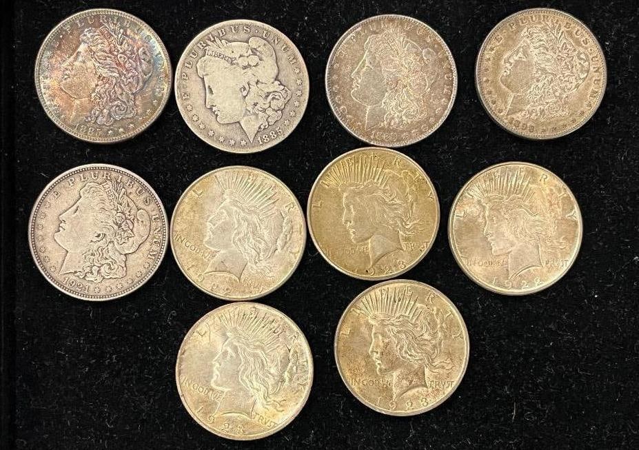 Morgan Silver Dollars and Peace Dollars: Morgan Silver Dollars and Peace Dollars. 10 pieces.