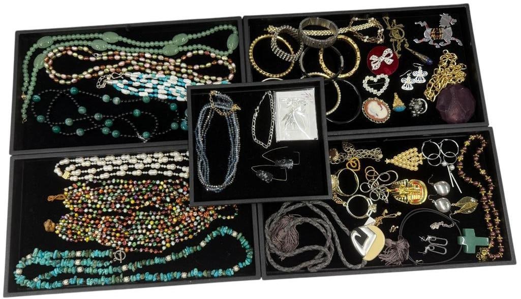 Costume Jewelry necklaces, bracelets, earrings and more: Costume Jewelry necklaces, bracelets, earrings and more.
