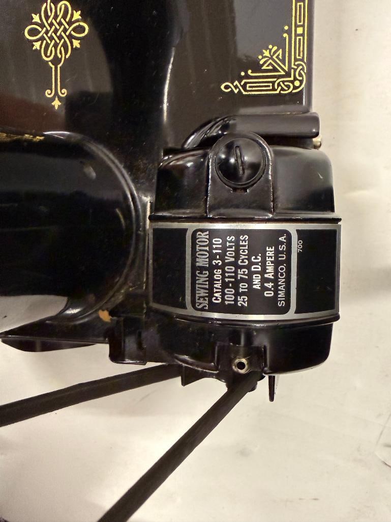 Singer Featherweight Sewing Machine - 6