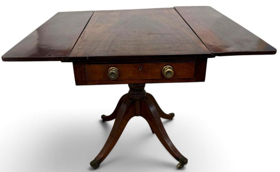 Antique Mahogany Drop Leaf Table (1 of 10)