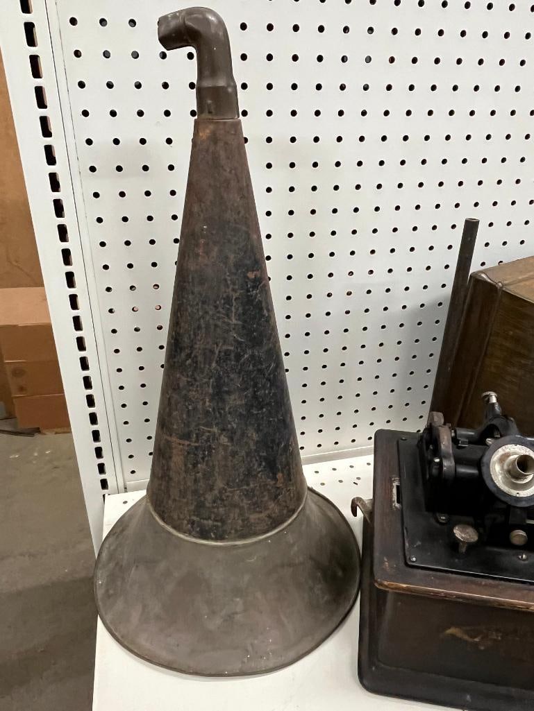 Edison phonograph and records - 4
