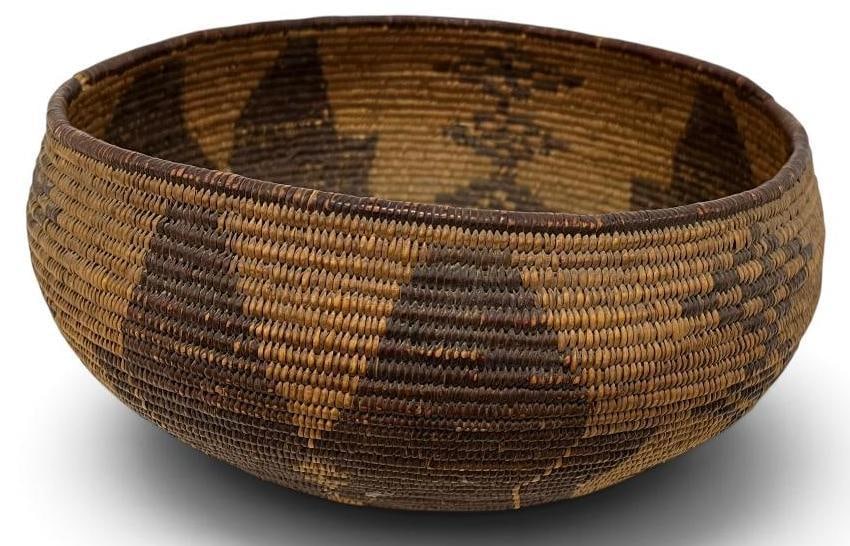 Native American coiled Basket / Bowl (1 of 10)