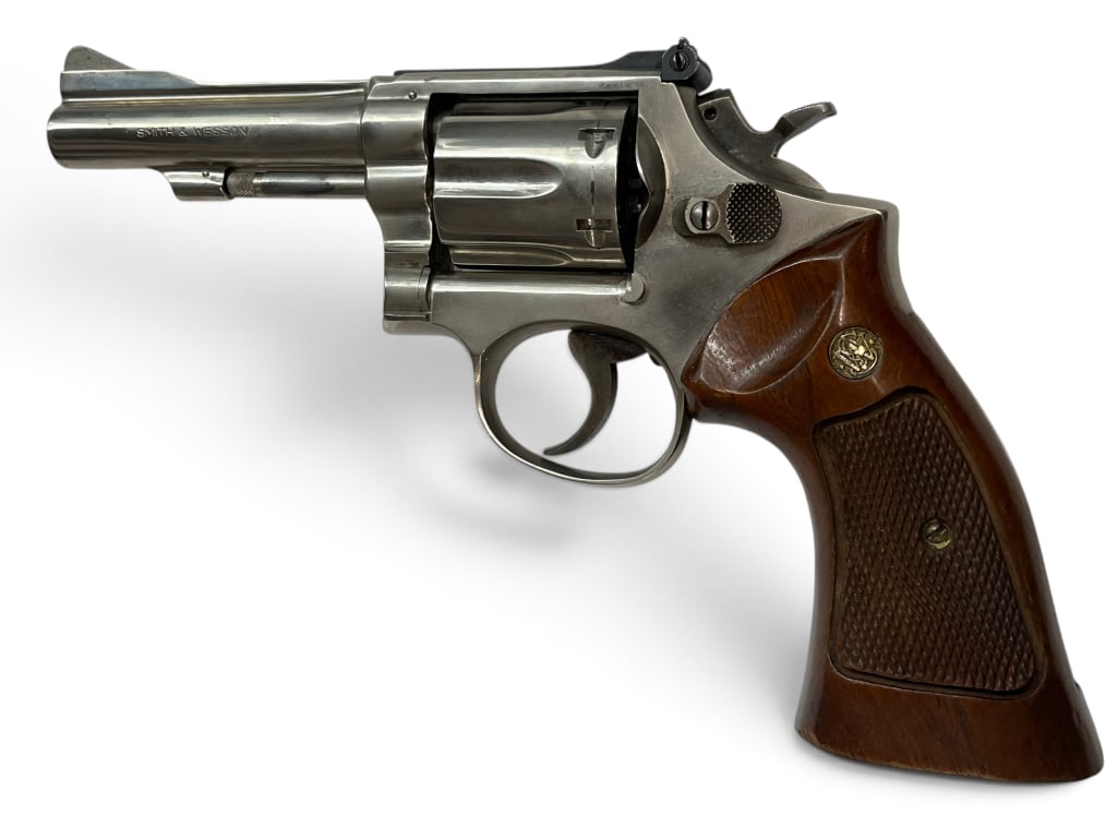 Smith & Wesson Model 15-3 .38 Special revolver (1 of 9)