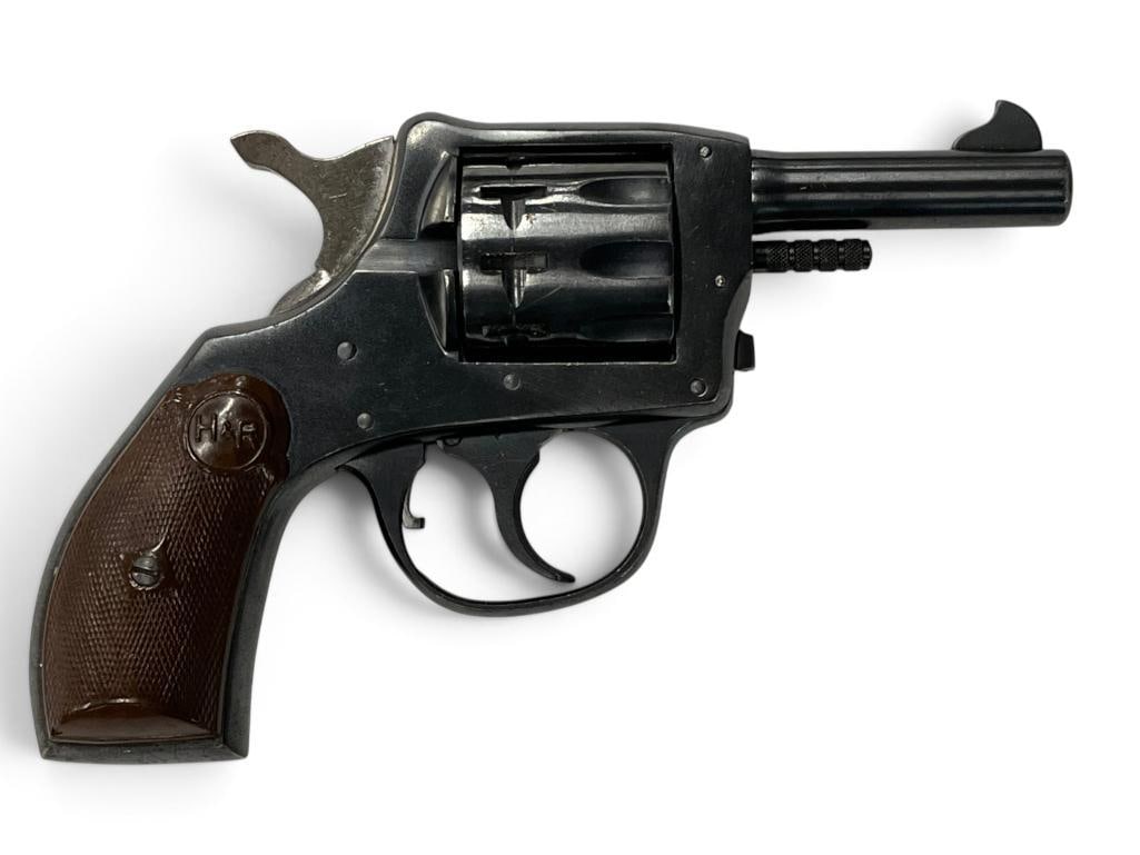 H&R Model 922 .22 revolver (1 of 4)