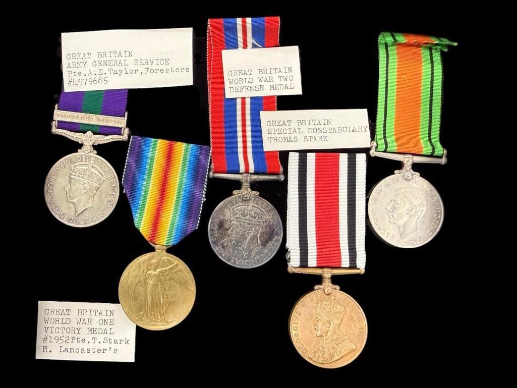 Great Britain WW1 and WW2 Military medals: Great Britain WW1 and WW2 military medals. Some named. 5 pieces.