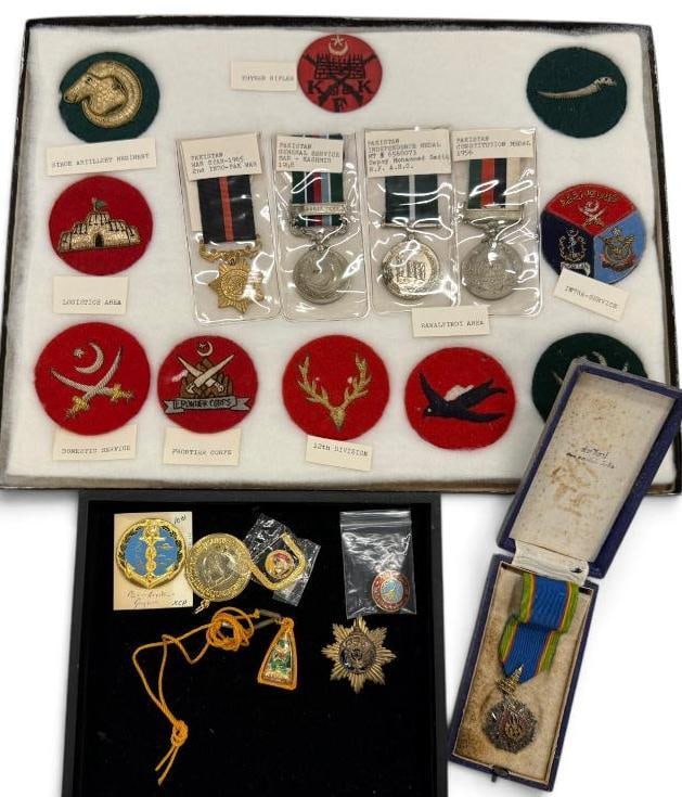 Pakistan Military Medals, patches and more (1 of 5)