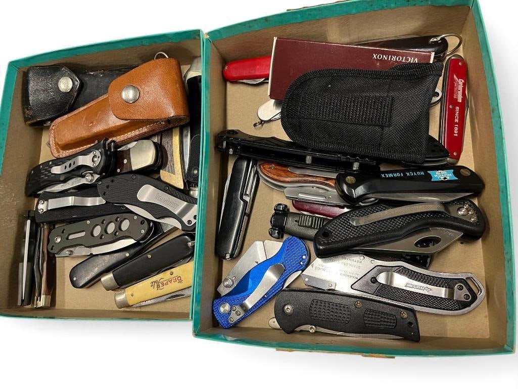 Collection of pocket knives / box cutters: Collection of pocket knives / box cutters. Approx. 38 pieces.