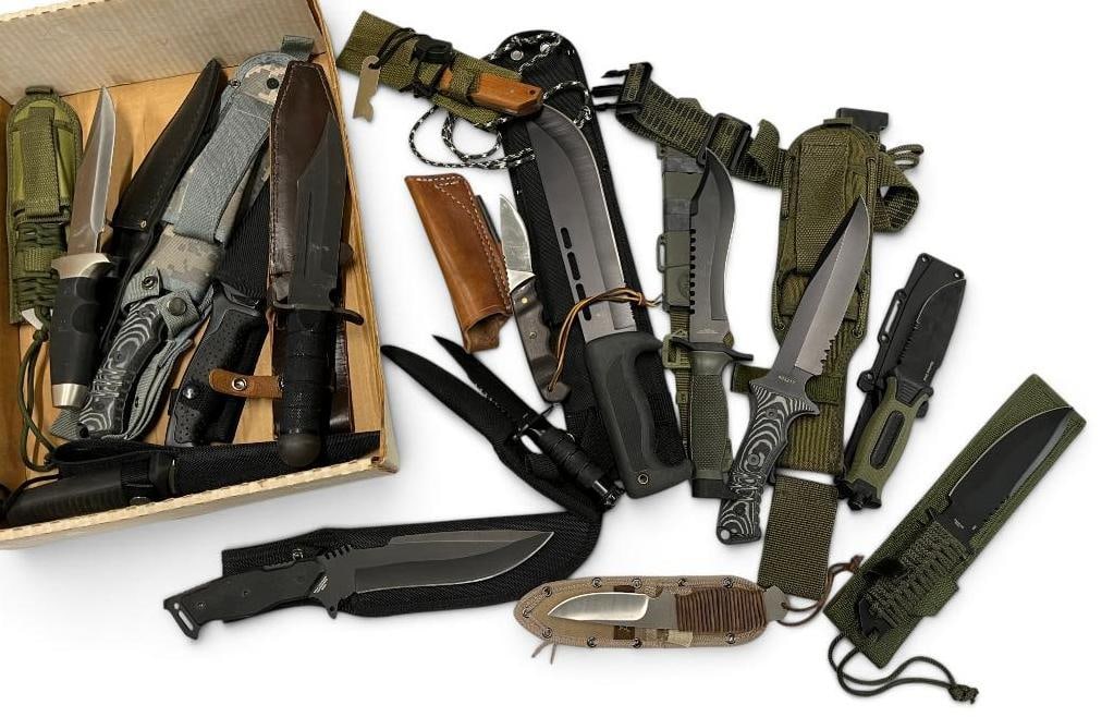16 Survival type knives: 16 Survival type knives.