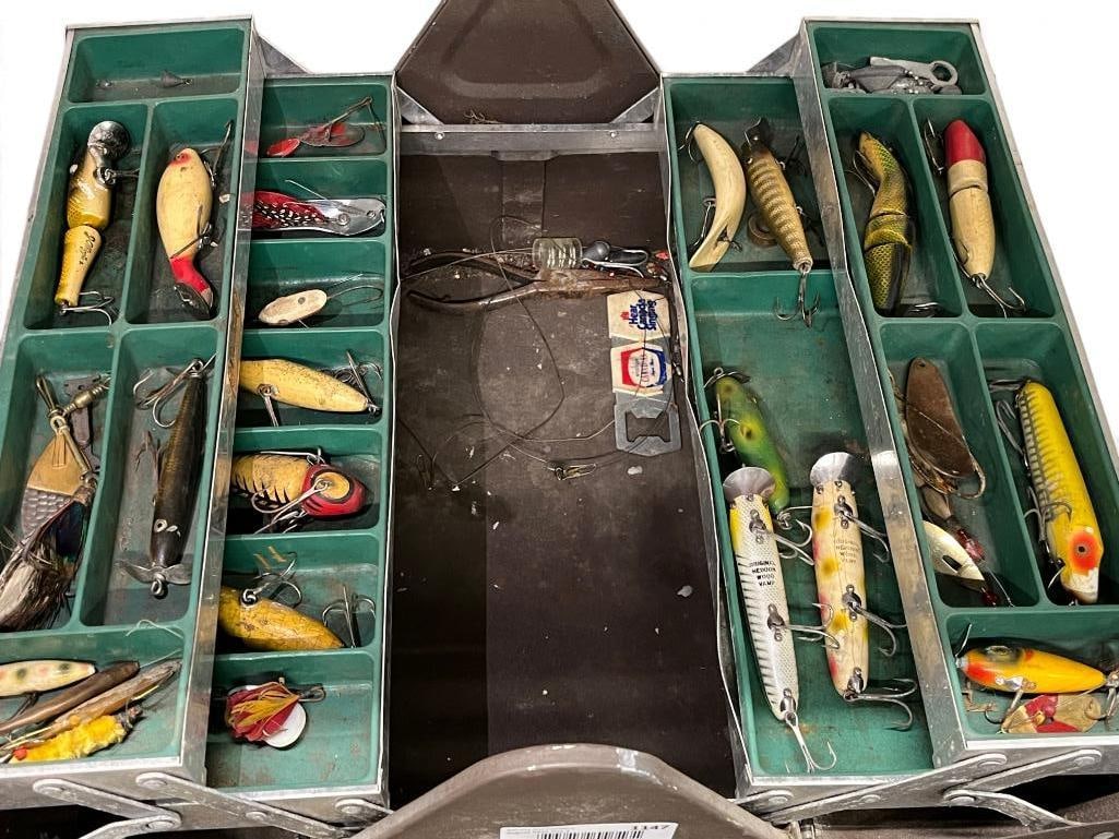 Kennedy Tackle box and Fishing lures (1 of 8)
