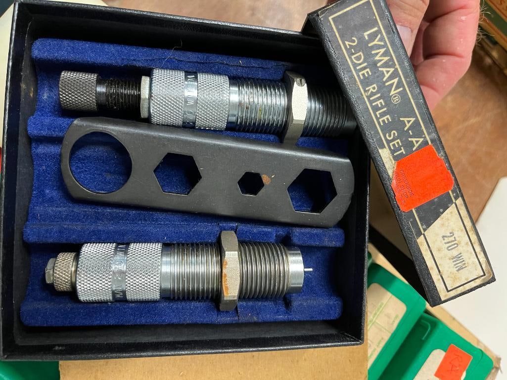 Reloading dies and empty shells - 4