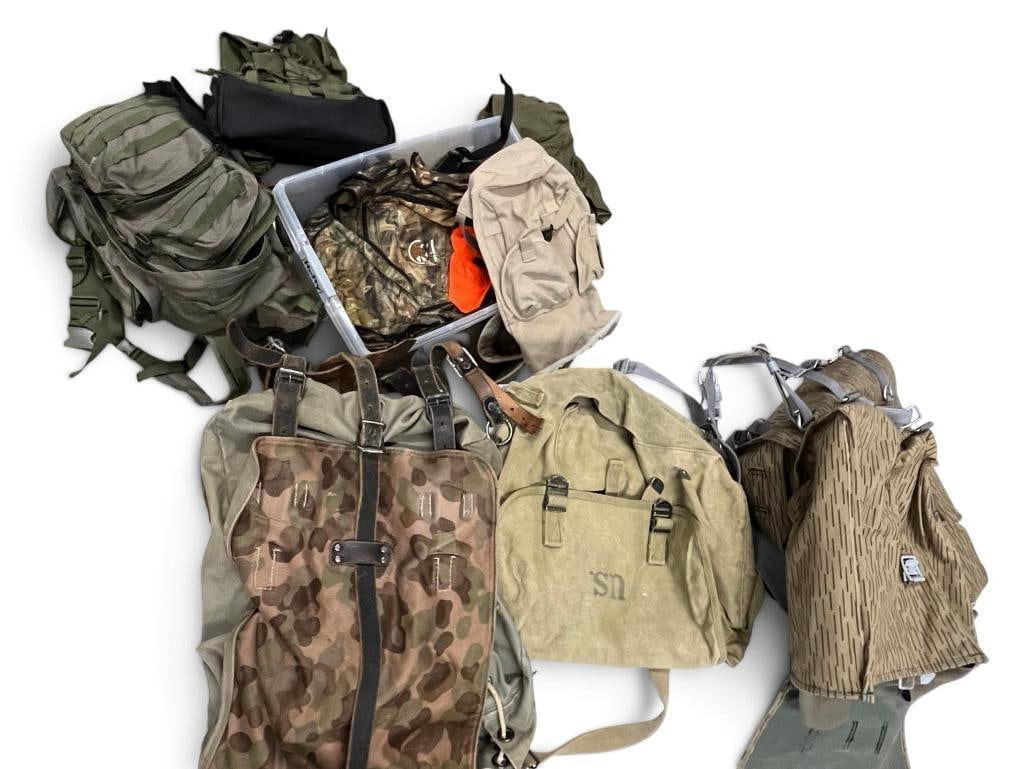Military style backpacks, hunting backpacks and more: Military style backpacks, hunting backpacks and more. Approx. 14 pieces.