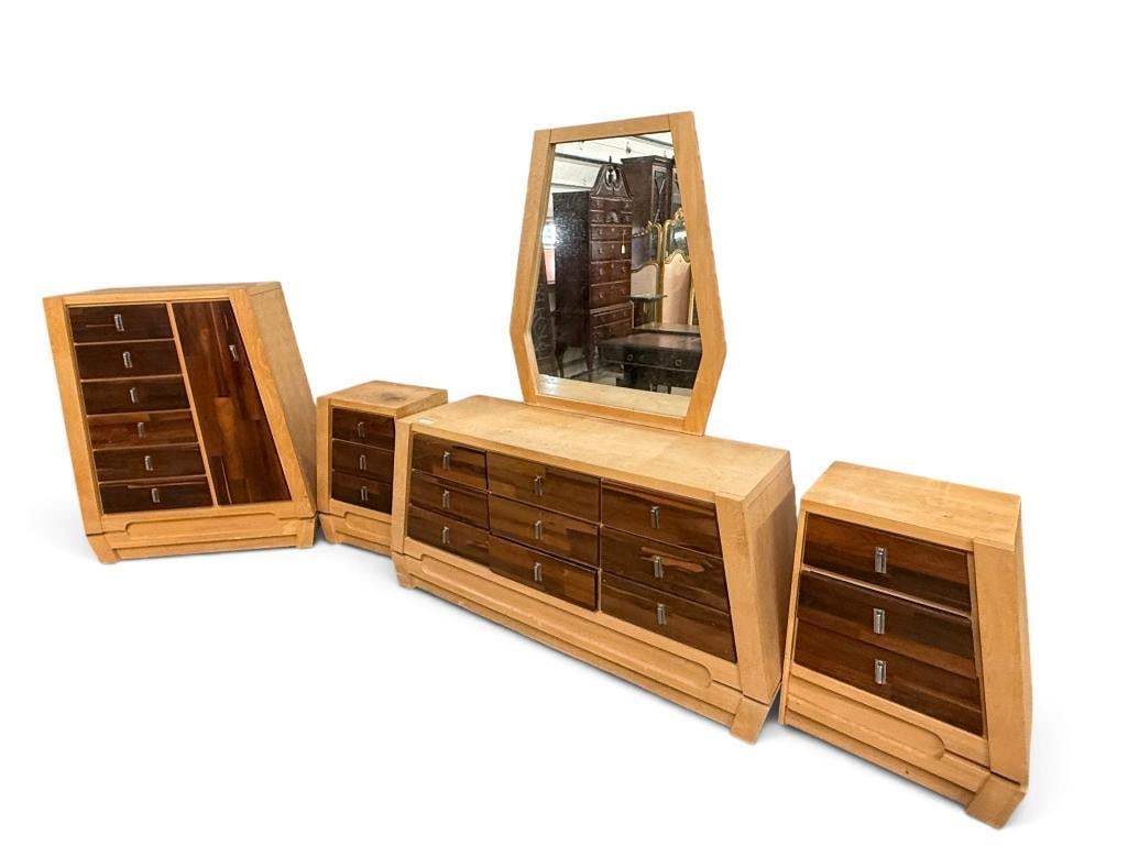 Mid Century Modern dressers and nightstands: Mid Century Modern dressers and nightstands. 4 pieces. Dresser with mirror approx. 74 x 66 x 20 inches.